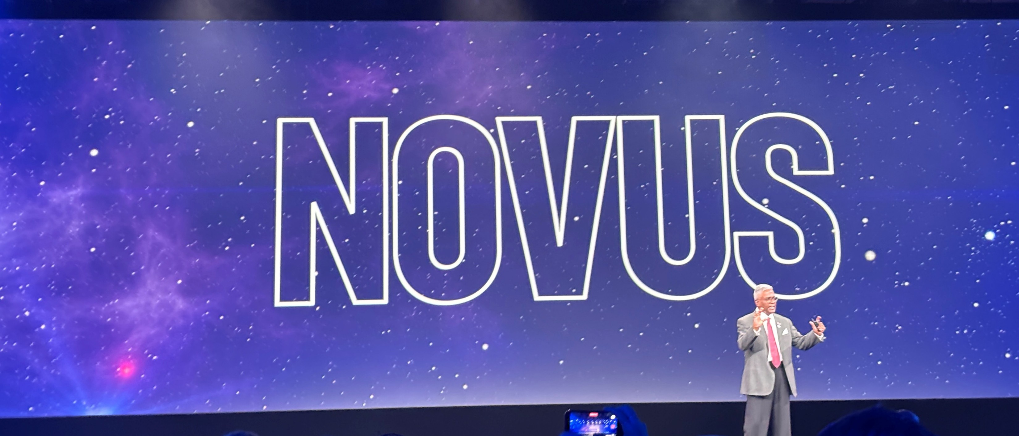NOVUS.jpg