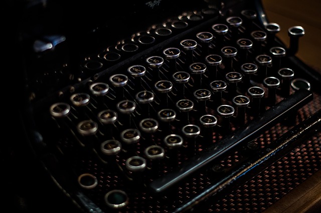 typewriter-1031024_640.jpg